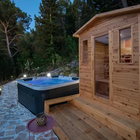 Lovely In With Sauna Vikendica