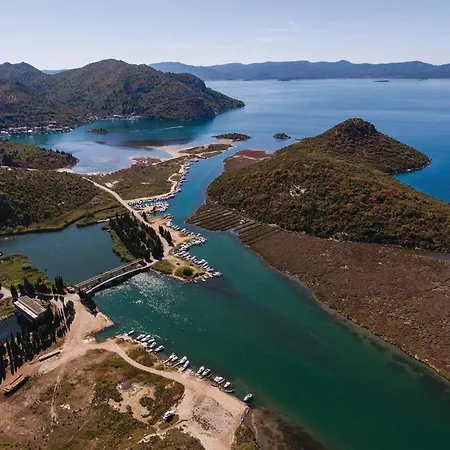 Lovely In With Sauna